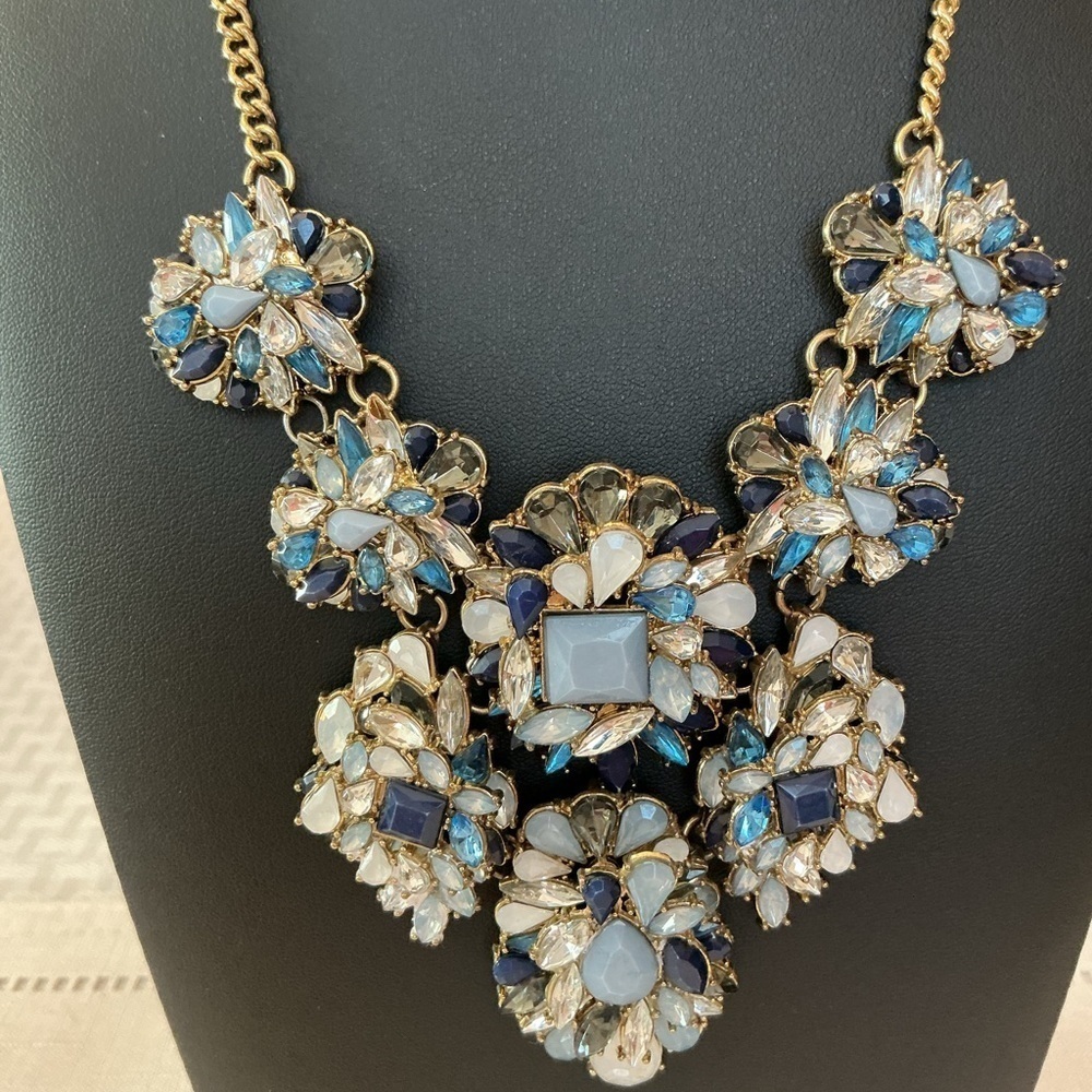 Talbots “Shades of Blue” Rhinestone Gold Tone Necklace